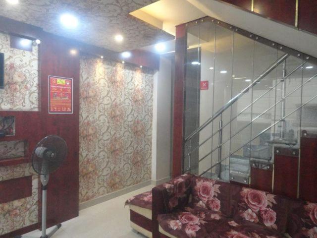 蓝山酒店 瓦拉纳西 外观 照片